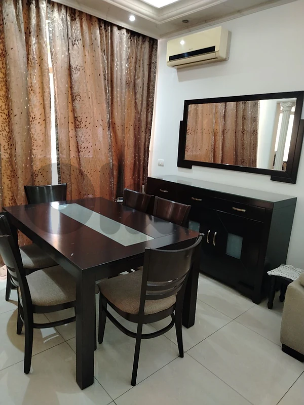 Living room & Dining room