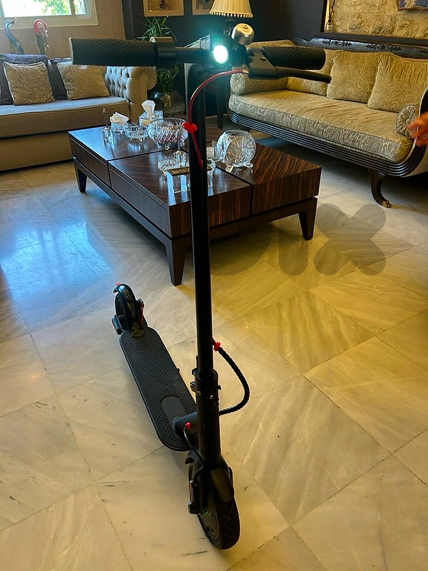 electric scooter 98% battery comes with charger