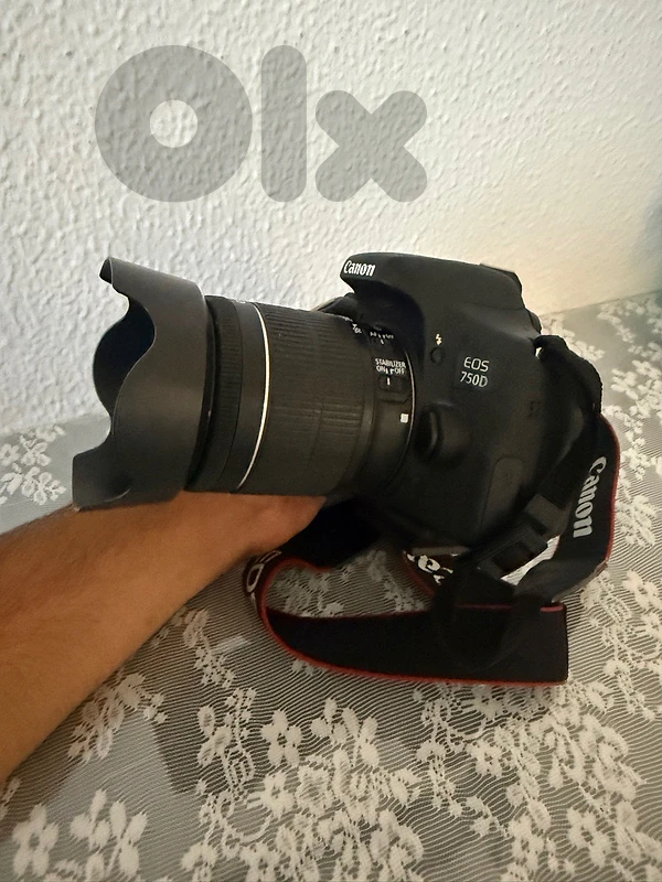 canon camera Eo5 750D used like new