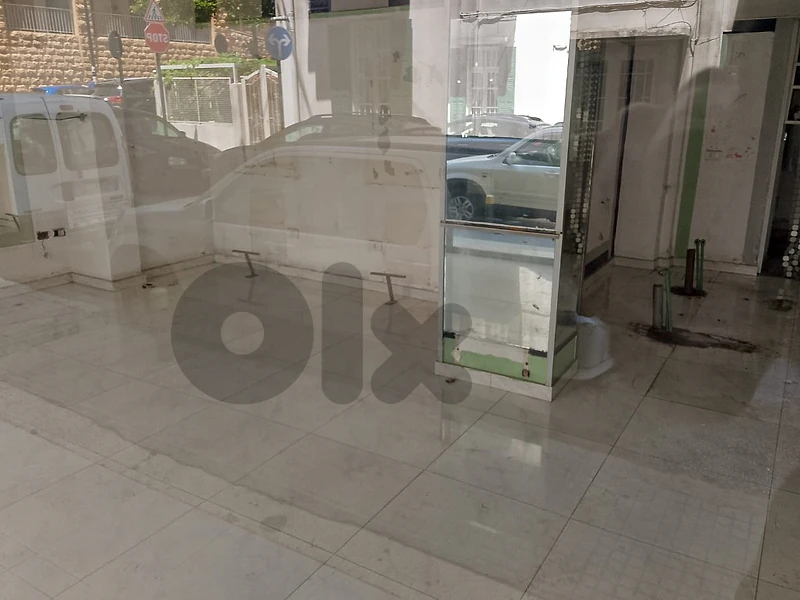 Shop for rent in achrafieh/sessineمحل للايجار في الاشرفية/ساسين