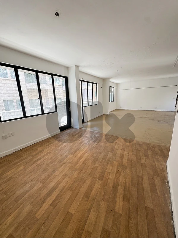 Bright 120 sqm Open Plan Office on the Third Floor in Tabaris
