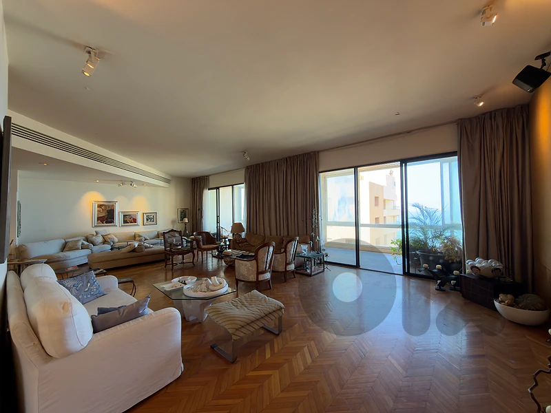 Apartment For Sale In Ramlet El Bayda شقة للبيع في الرملة