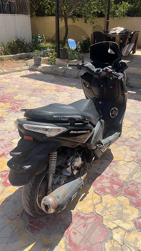 Yamaha lal be3 maa wra2a