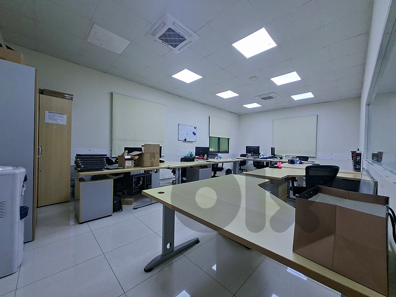 Furnished Office for Rent in Zalka  مكتب مفروش للإيجار في الزلقا