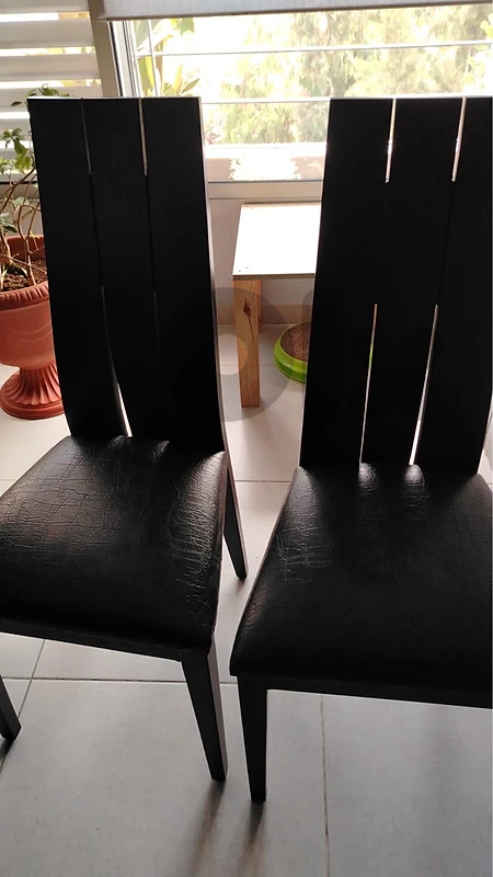 8 dinning chairs