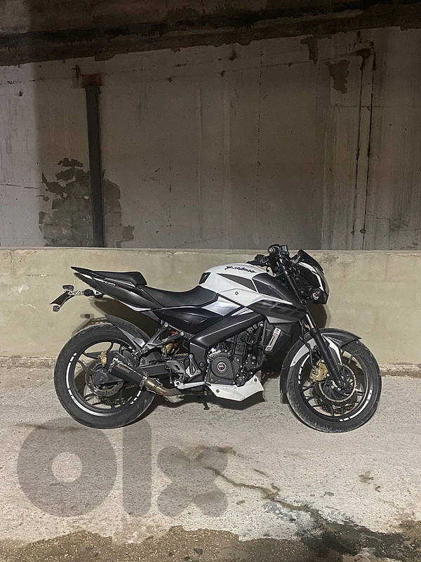 pulsar 200