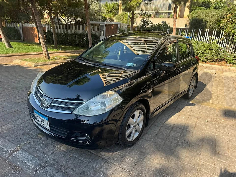 NISSAN TIIDA 2010