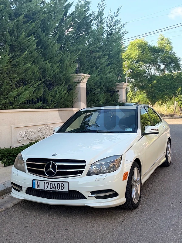 Mercedes-Benz C-Class 2011 c 300 model 2011