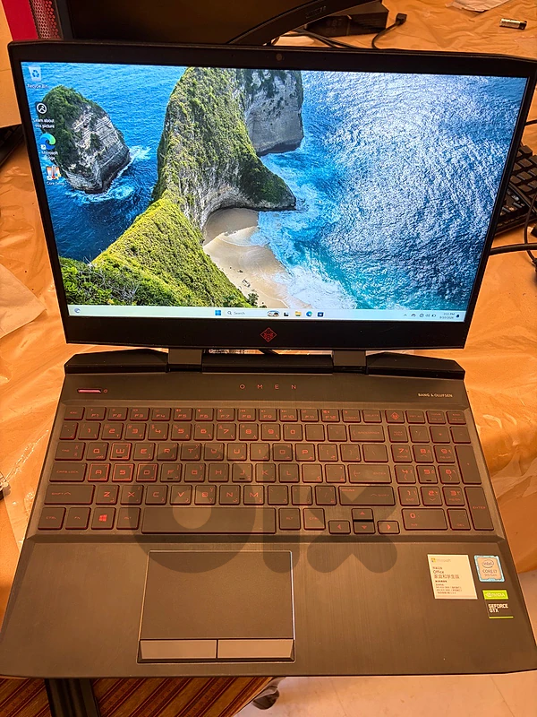 gaming laptop hp omen Gtx 1660ti i7 9750h full tdp