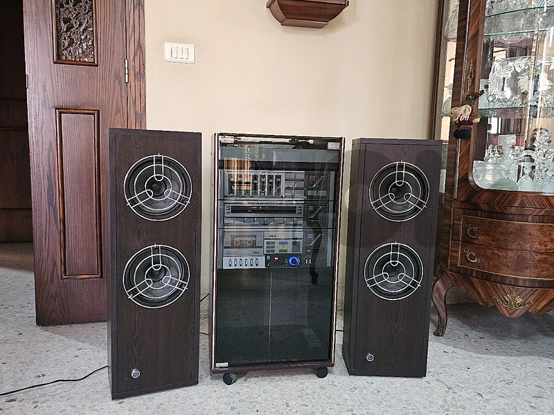 amstrad uk ts86 one peace ( 1 piece in all of Lebanon) 350$