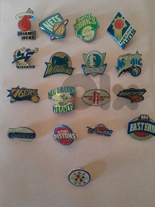 vintage 90's NBA team logo enamel lapel pins 10$/pin