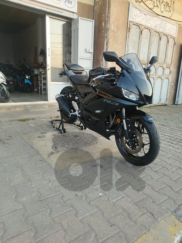 YAMAHA R3 2023