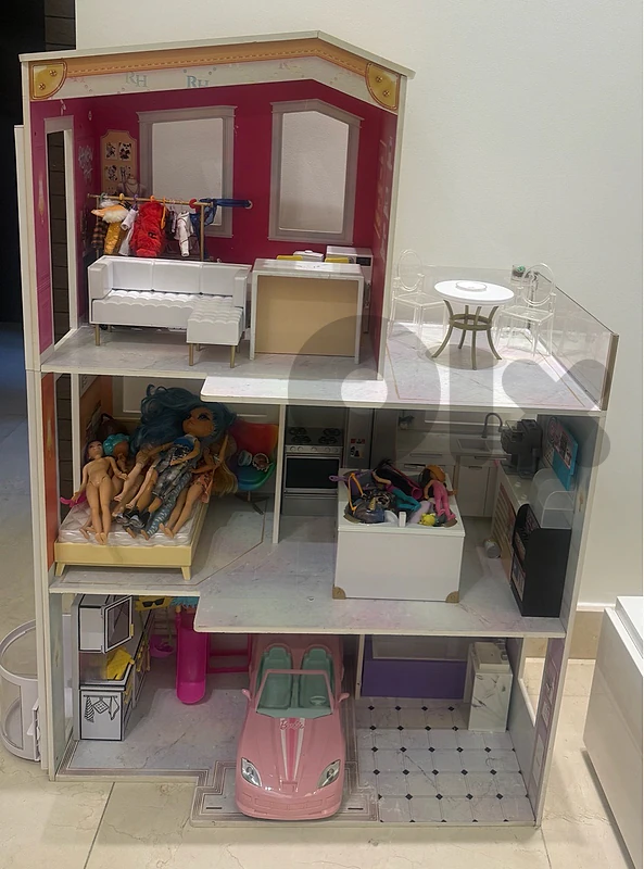 lol doll house