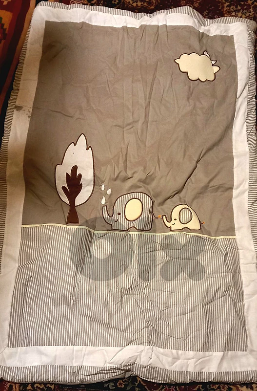 Mamas & Papas Elephant Nursery Cot Quilt / Blanket