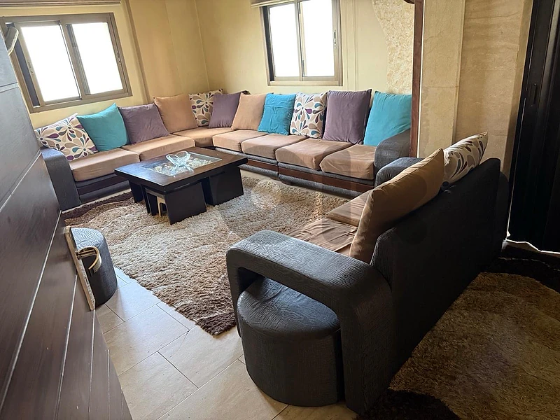 full living room + carpets + tables