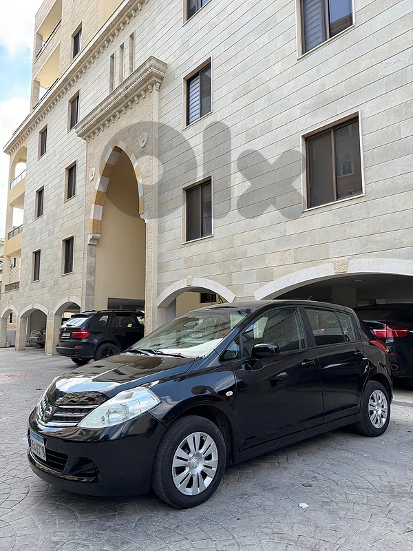 Nissan Tiida 2010