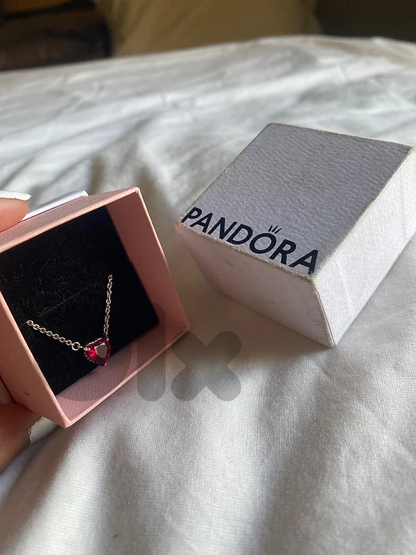 pandora heart silver collier(barely used)