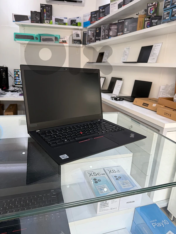LENOVO THINKPAD P14s I7 10TH RAM 16 GB VGA QUADRO 2 GB FOR GRAPHICS