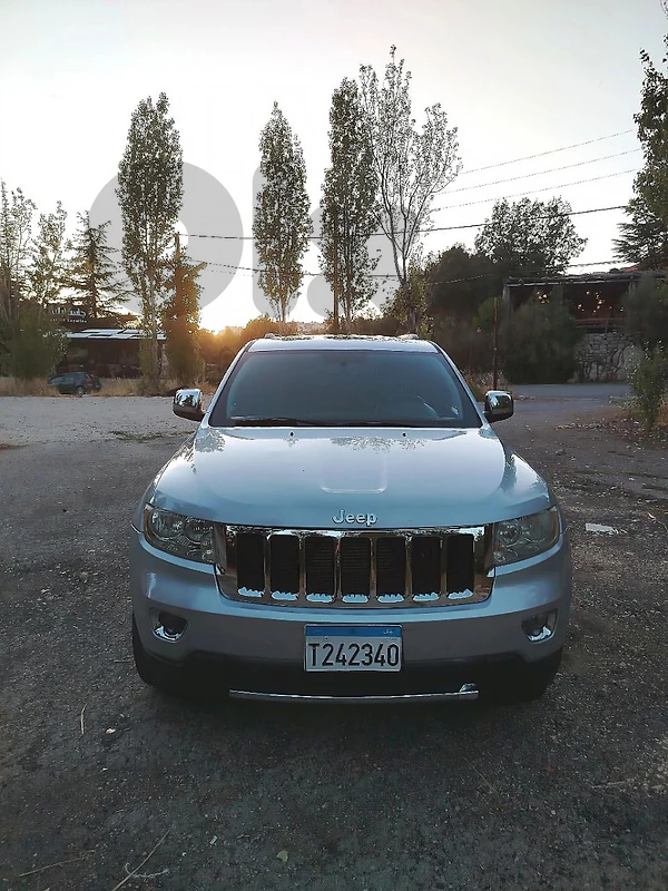 Jeep Grand Cherokee 2011 v6