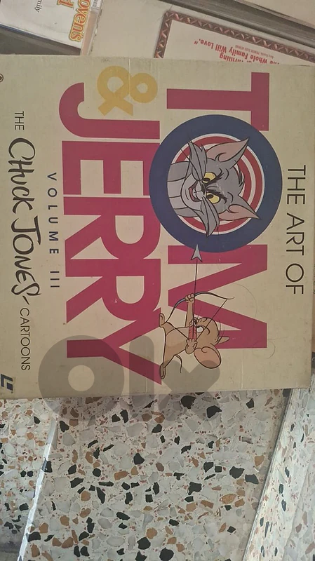 34 rare disney and warner brothers laserdiscs