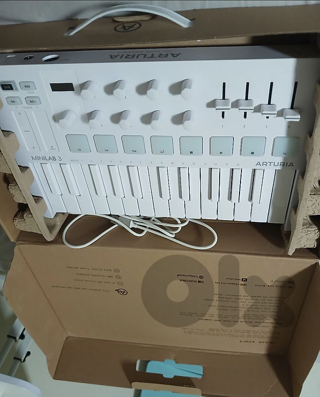 Arturia MiniLab 3 Alpine White