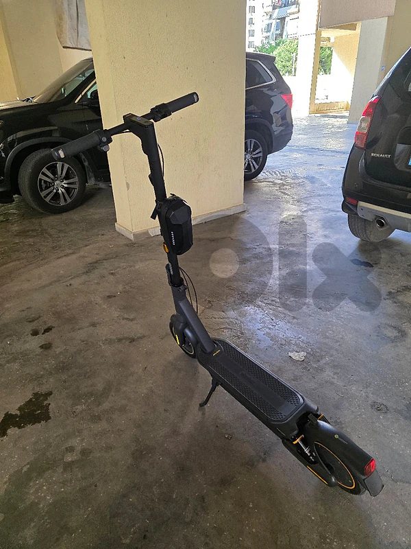 Segway Ninebot G2 Max E Electric Scooter