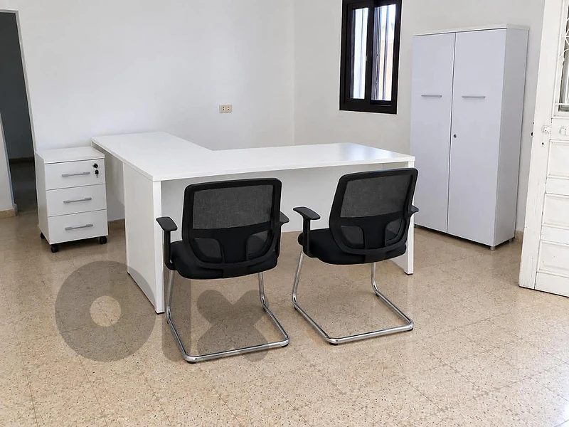 Complete Office Furniture Set for Sale /مكتب كامل