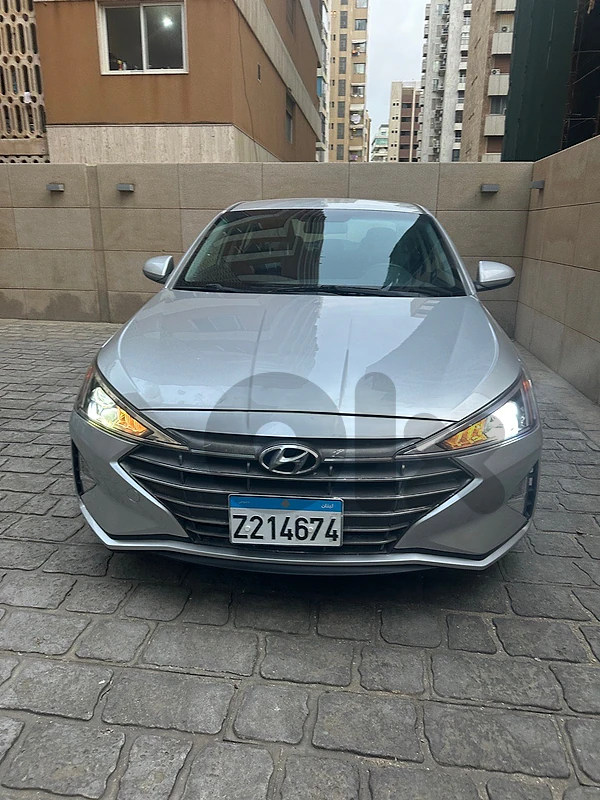 Hyundai Elantra 2019 hyundai elantra low mileage super clean