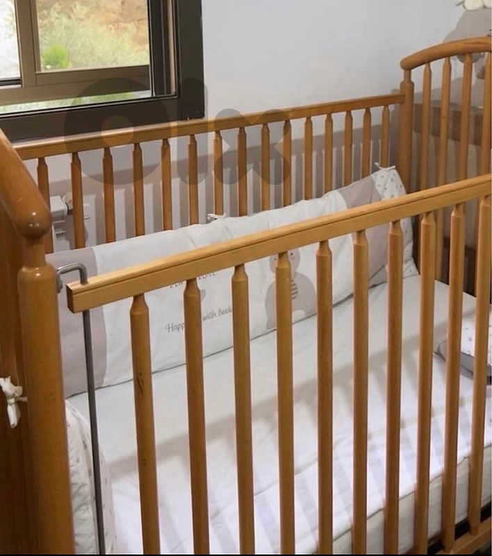 Baby wood crib Baby wood crib