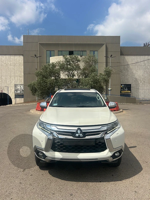 Mitsubishi Montero Sport 2019 From Company Source 40000 km