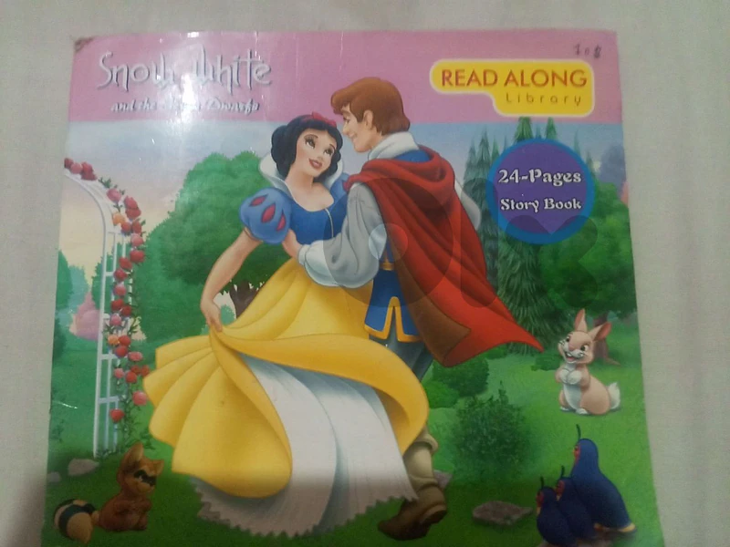 SNOW WHITE AND YEAH SEVEN DWARFS .