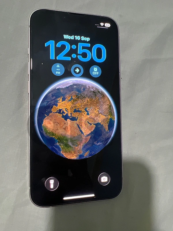 iPhone 13