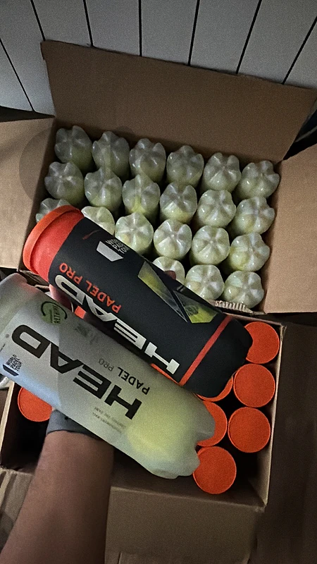 padel balls