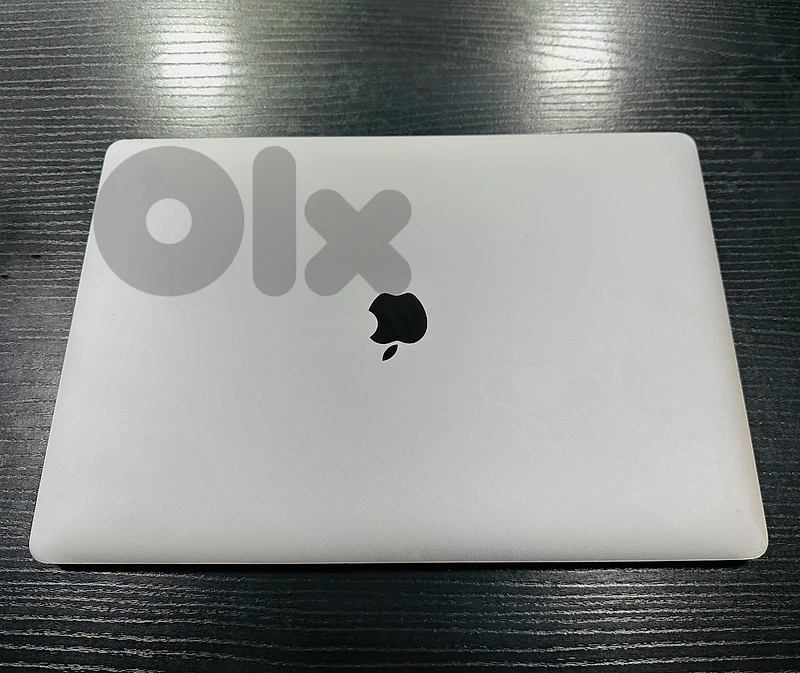 MacBook Pro 15” 2019 – i7 / 16GB RAM / 256GB SSD / Radeon Pro 555X