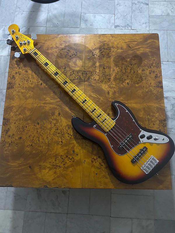 bass electric guitar