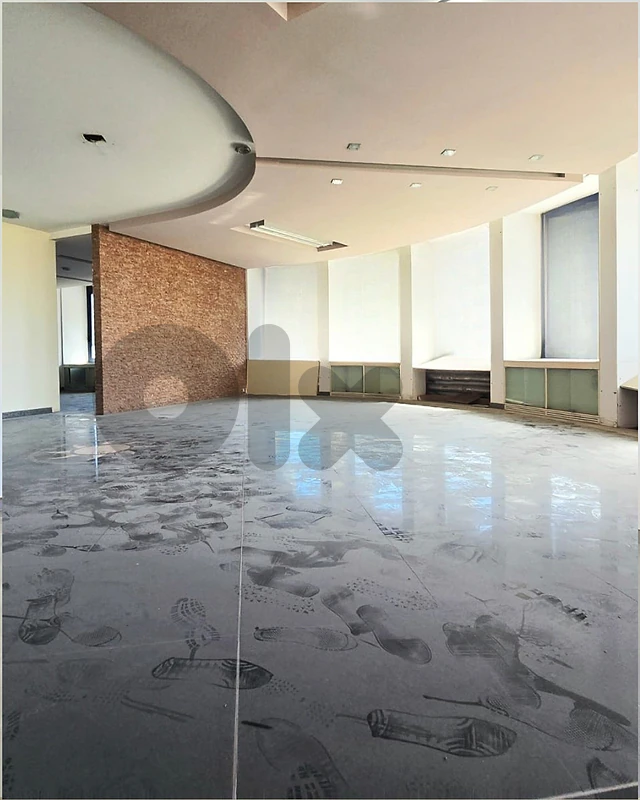 RAO26-5416 Office for Rent in Downtown | 275 sqm