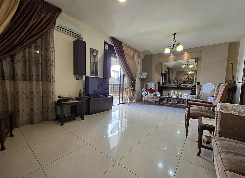 Furnished Apartment For Sale In Achrafieh, Beirutشقة مفروشة للبيع