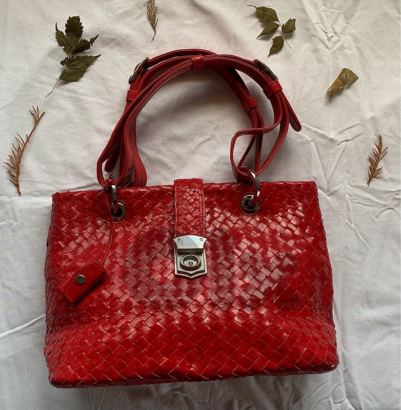 colagne hand bag