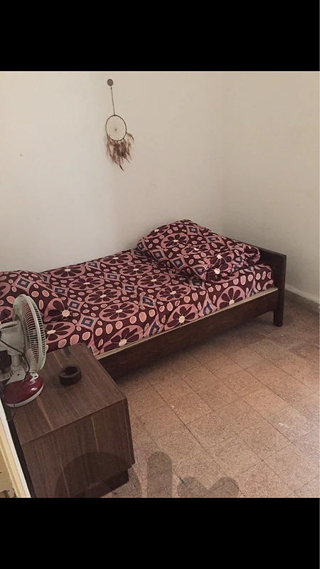 room for rent for guys in spears beirut
