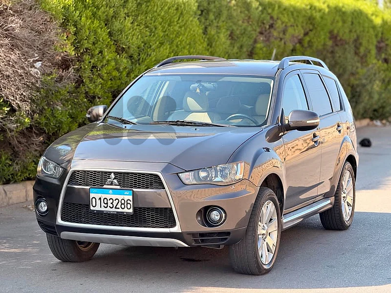 Mitsubishi outlander 2010