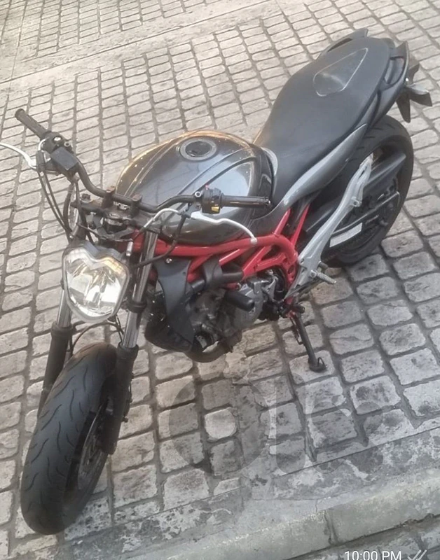 Suzuki gladius 2011 650 CC