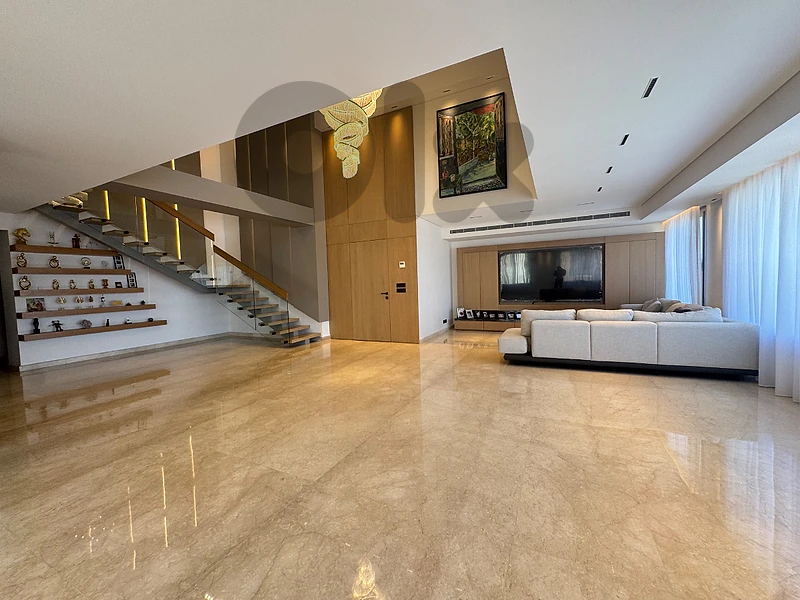 Semi-Furnished 4-Bedroom Duplex for Sale in Baabda MQOA80
