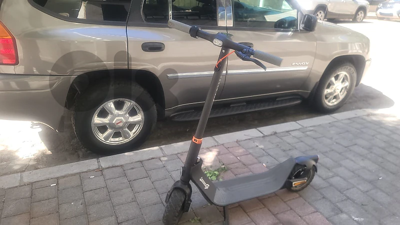 5th Wheel G1 / E-scooter 5th Wheel G1 / E-scooter