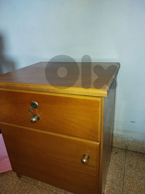 chiffonier