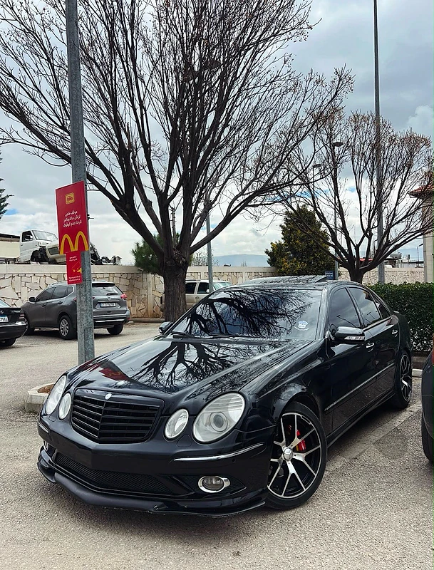 Mercedes-Benz E-Class 2003 e500 v8