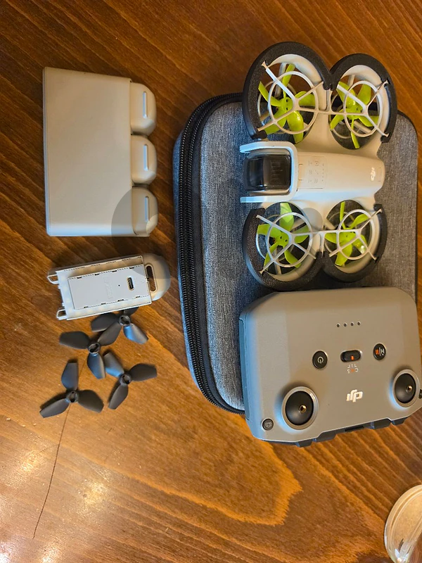 DJI neo Combo +