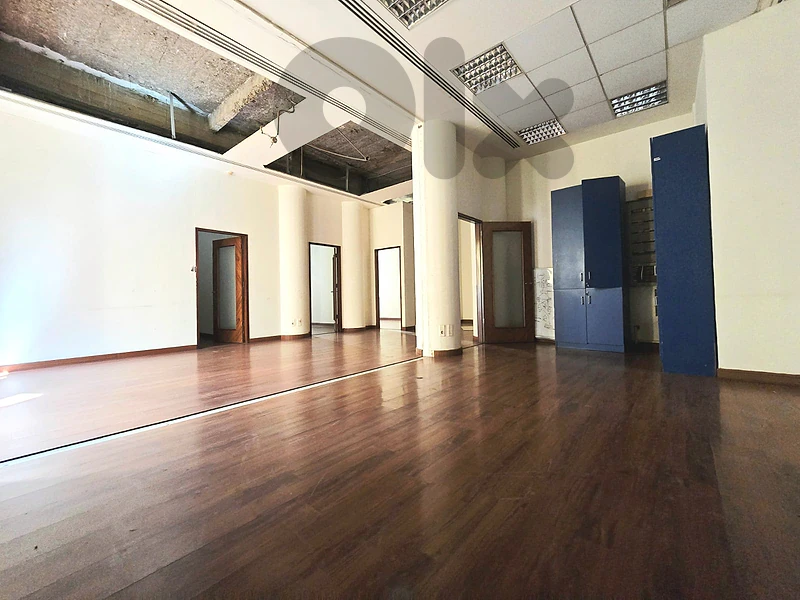 RAO26-5420 Office 162 m2 for Rent in Downtown