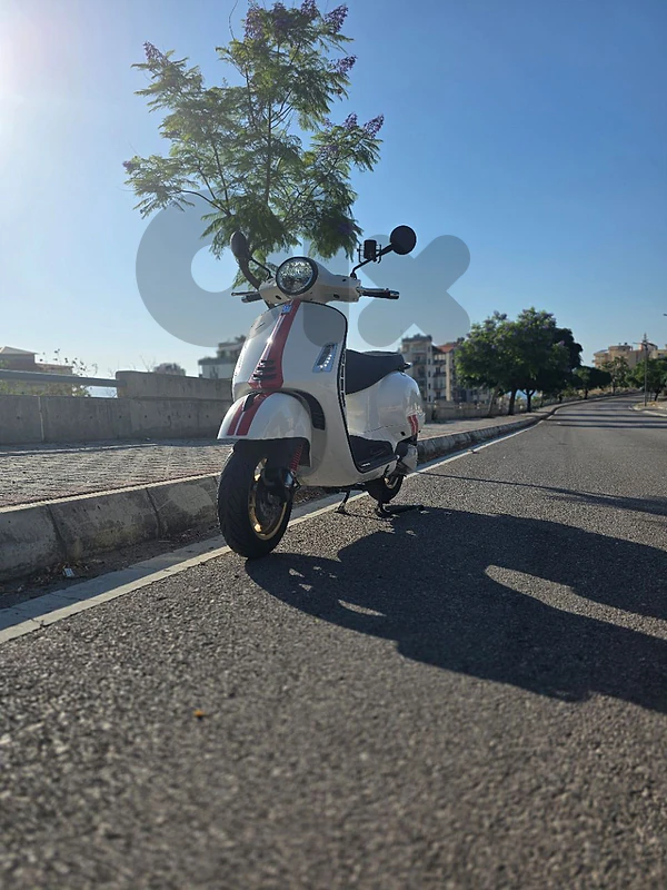 Vespa 300 GTS Racing 60's Edition