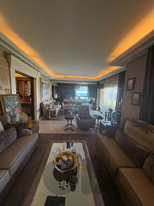 Prime location Apartment for sale in Manara
