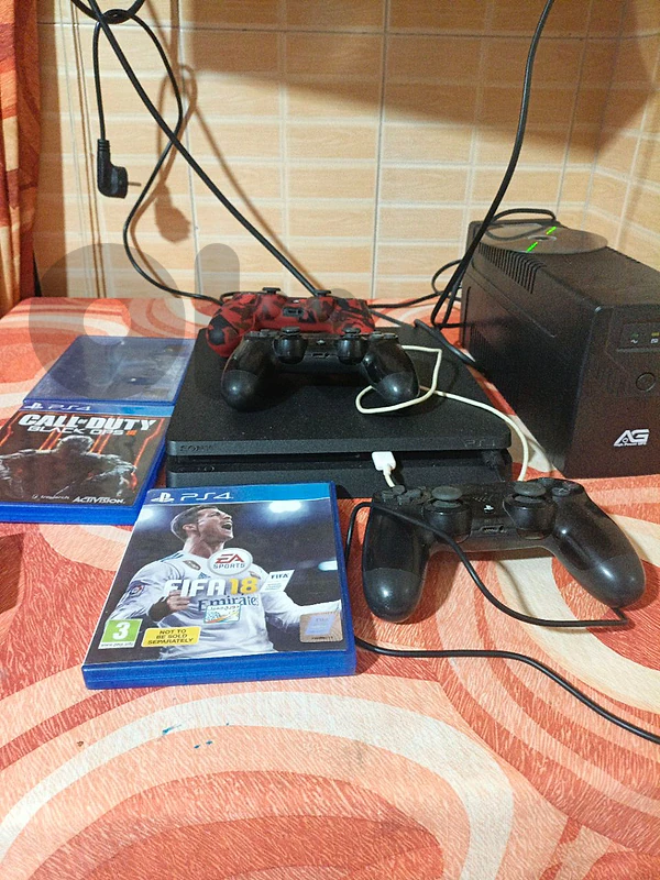 ps4 slim 512 GB
